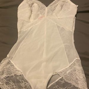 Spanx spotlight on lace bodysuit size 1X